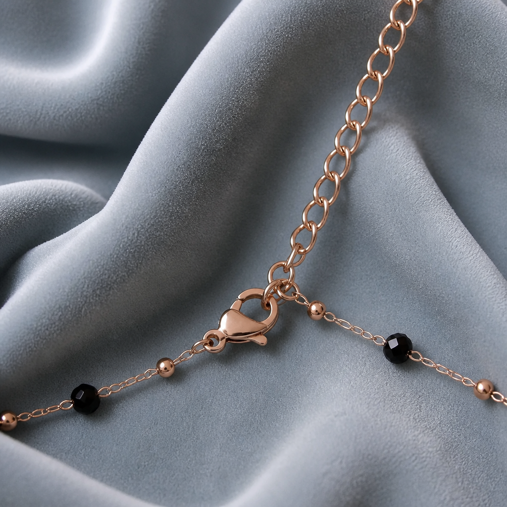 Collana Portafortuna con Pendente Quadrifoglio e Cristalli in Acciaio 316L